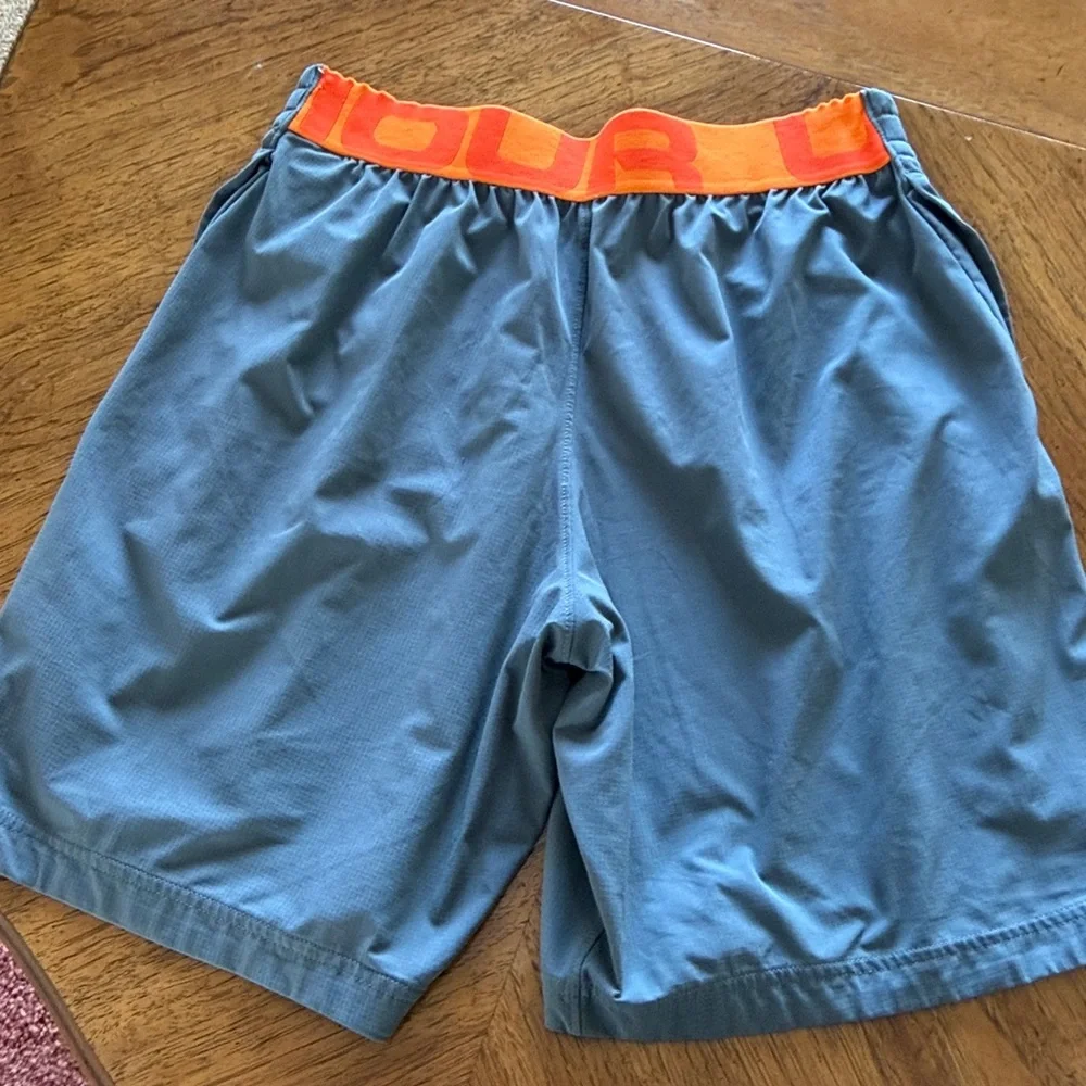 Under Armour Elevate 2.0 Shorts - Picture 6 of 6
